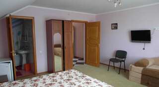 Гостиница Guest House On Sirennaya Феодосия Классический четырёхместный номер-6
